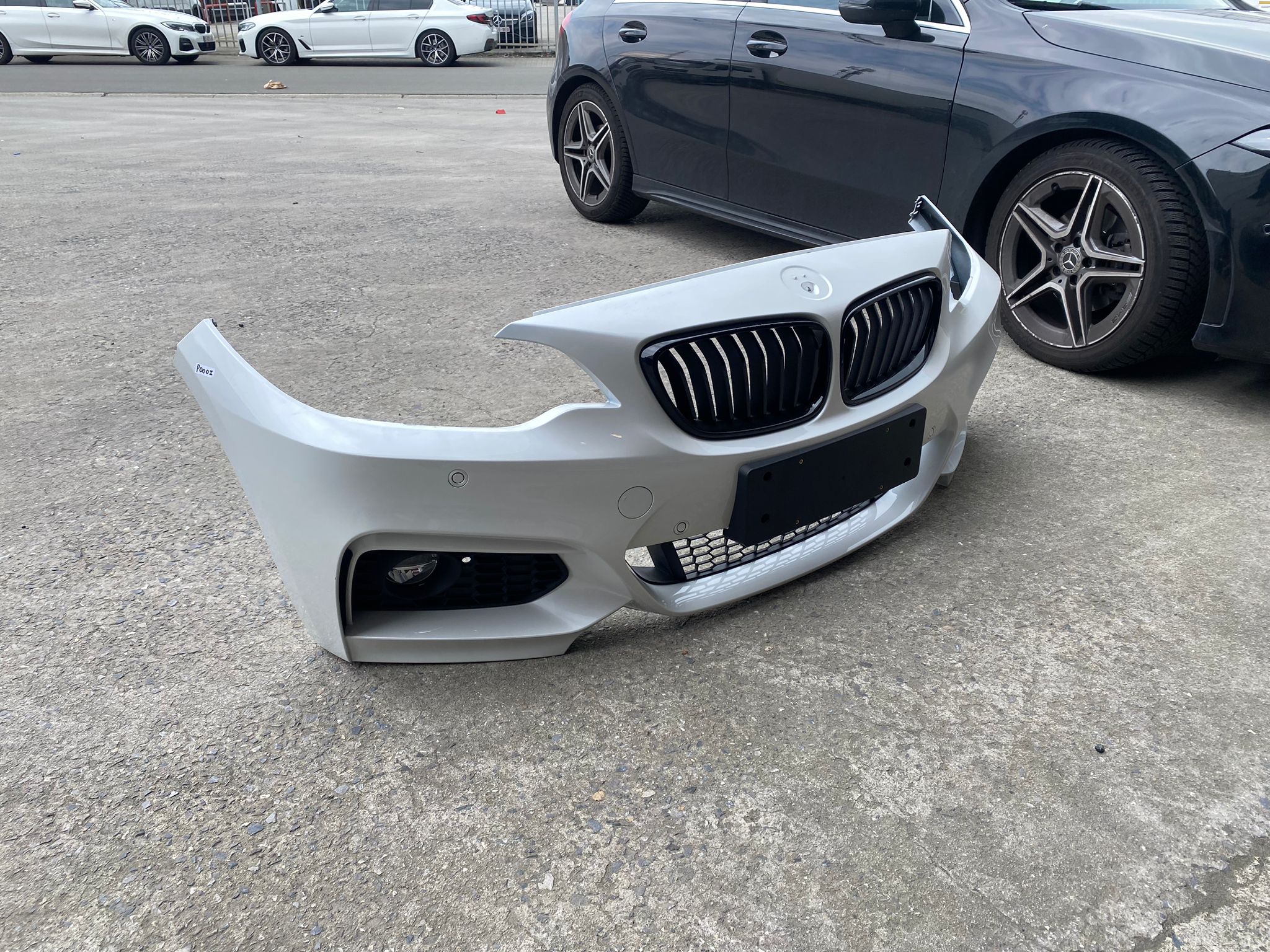 P0001_BMW_F22_ALPINWEISS_M_PACK_FEUX_4_PDC_BLACK_GRILL_TIZAUTOPARTS7