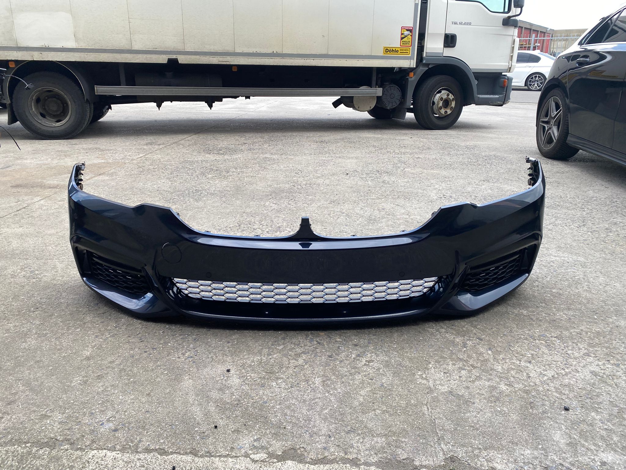 P0004_PARE_CHOC_AVANT_BMW_SERIE_5_G30_M_PACK_tansanitblauw_TIZAUTOPARTS_6pdc1