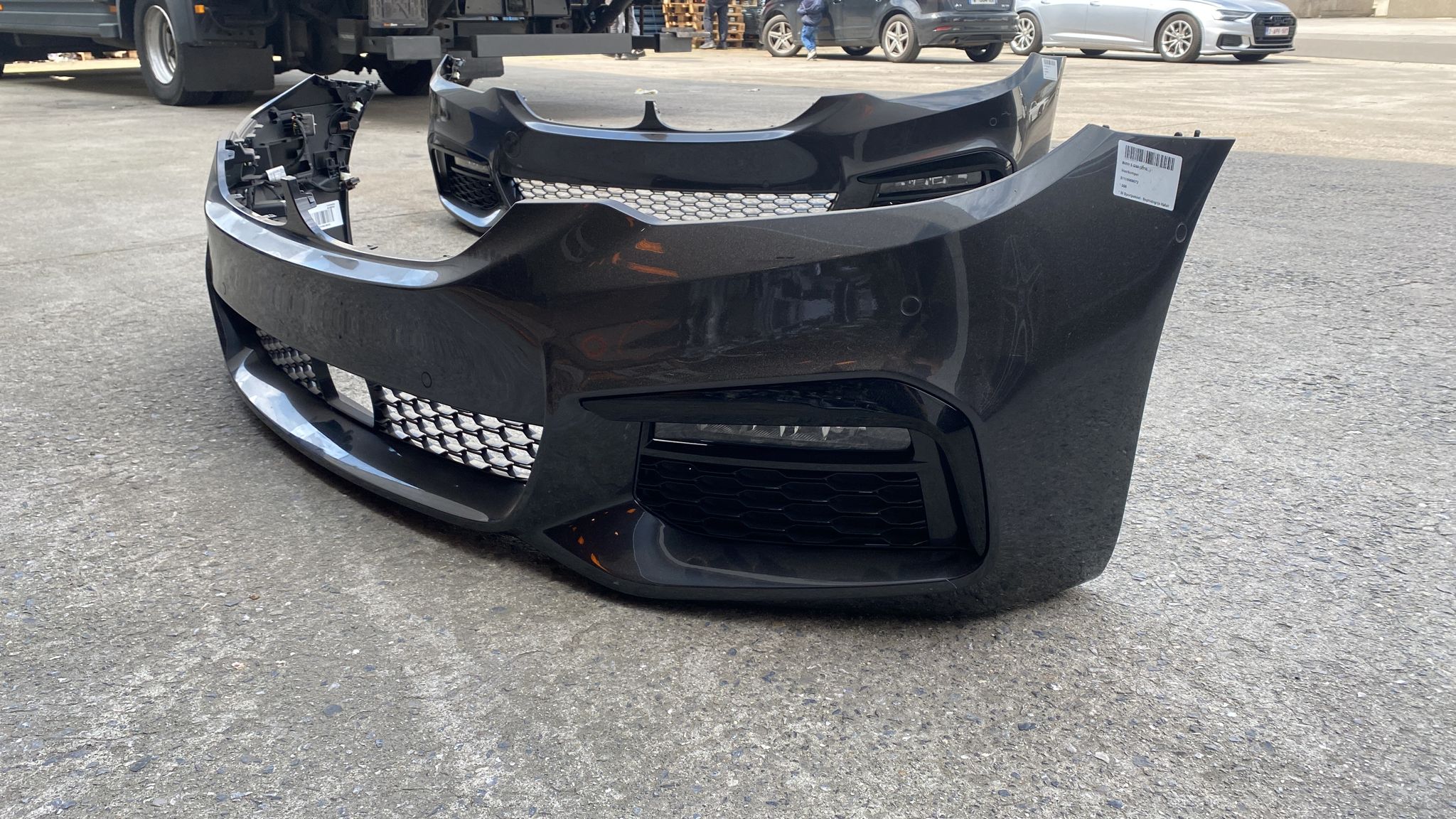 P0006_BMW_SERIE_5_G30_M_PACK_6_PDC_SOPHISTOGRAU_TIZ_AUTOPARTS3